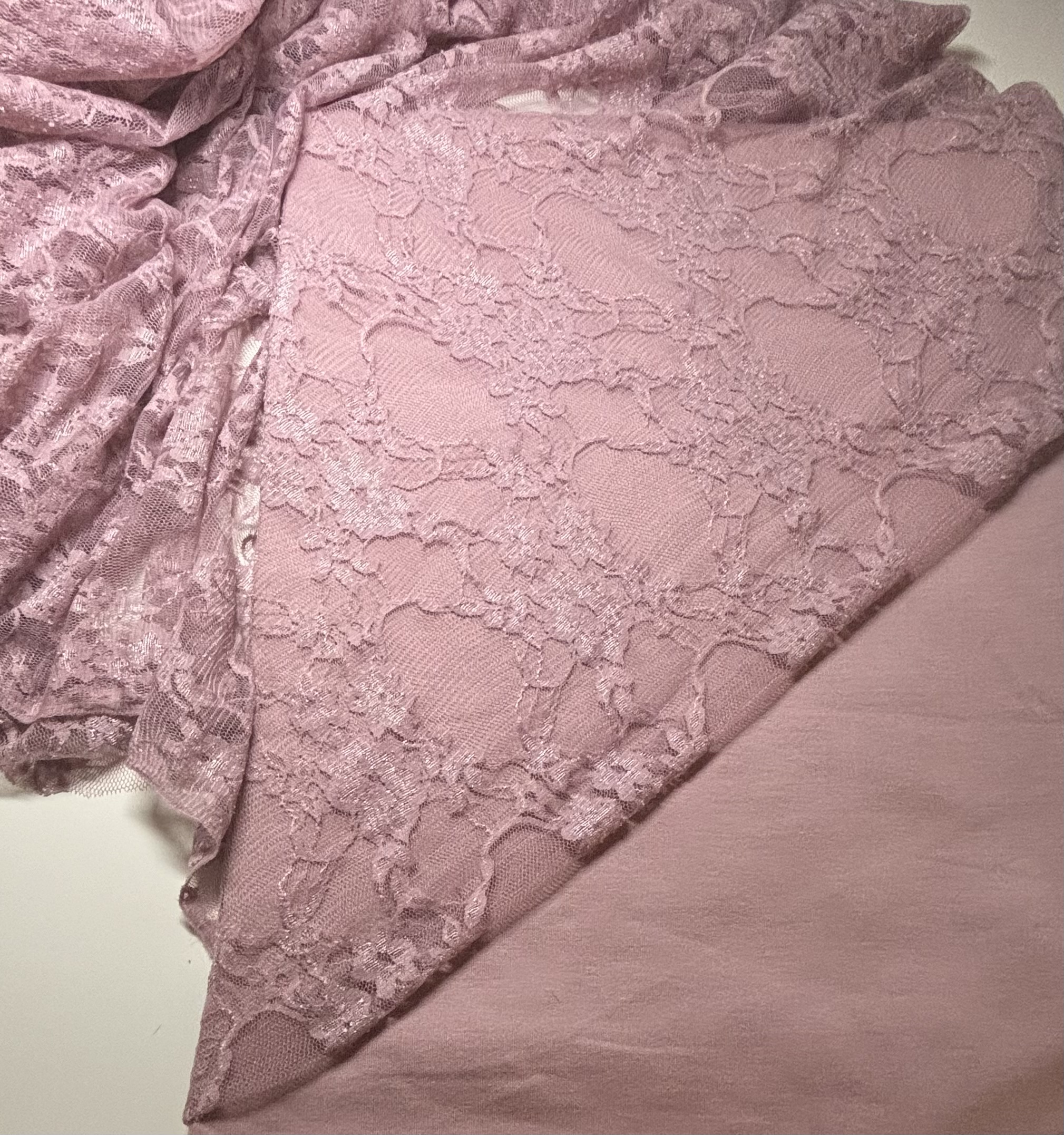 Naiste dresskleit/satsikleit Lacy Rosy Dream (erinevad disaini-ja värvivalikud) - Image 2